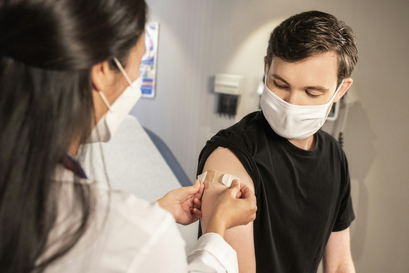 Fall vaccine guide: What Pacific Northwest residents should know about COVID, flu, and RSV shots